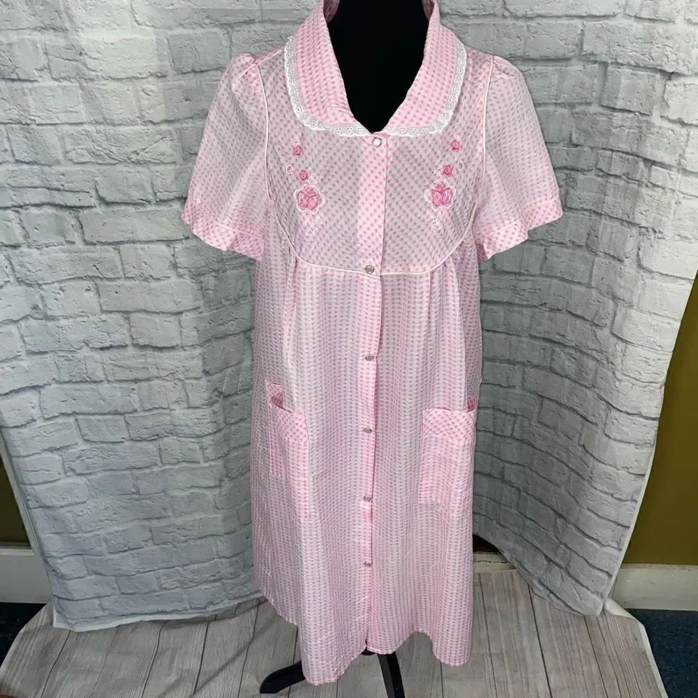 Lati Fashion gingham print snap close short sleeve robe w/pockets sz MED Women
